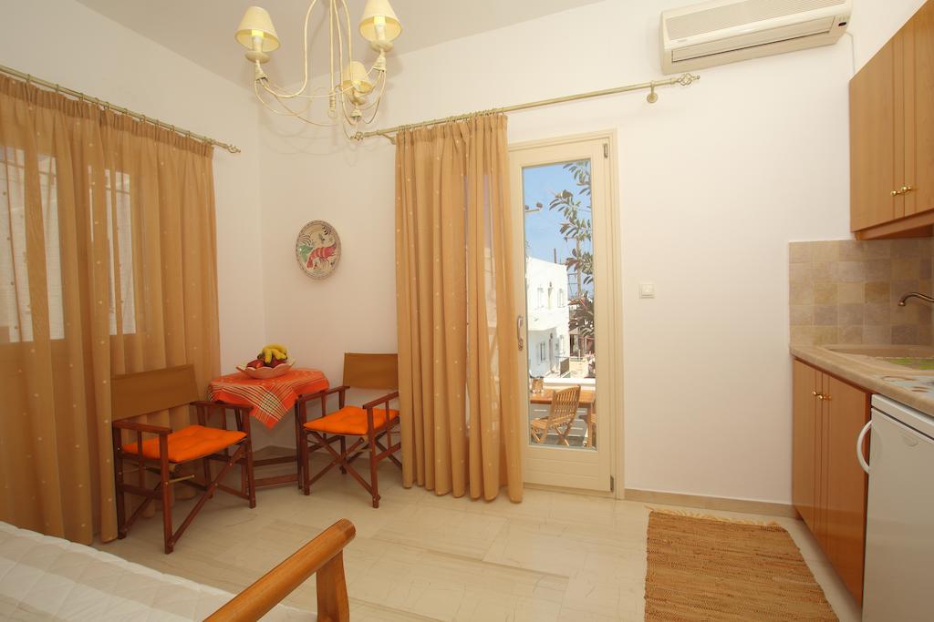 Pension Anna Náousa Kamer foto
